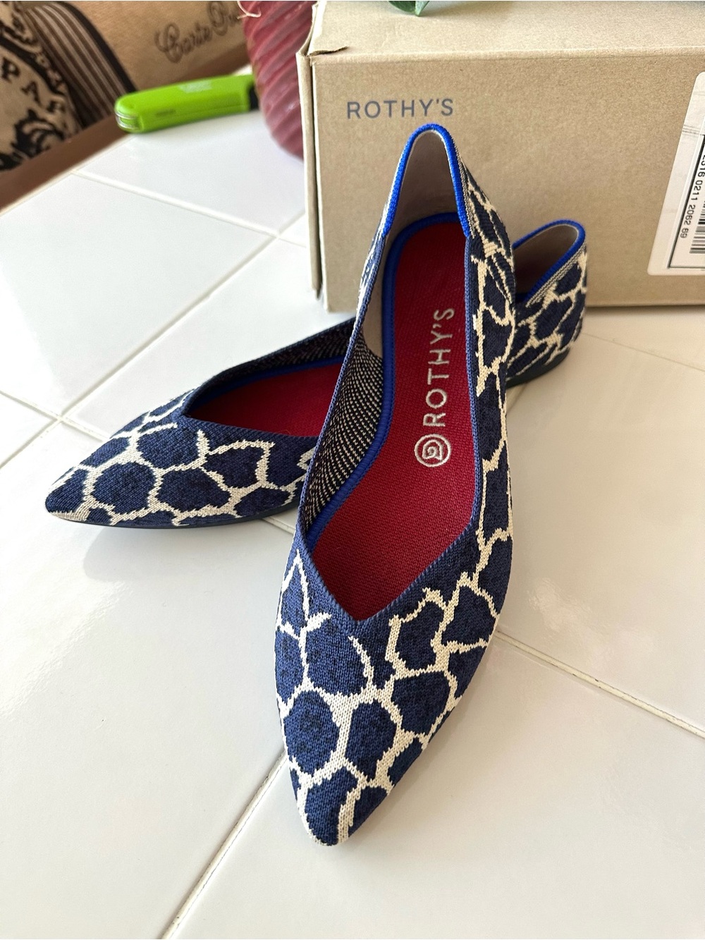 Rothy’s The Point Indigo Giraffe Flats Size 10 Limited Edition Blue - Picture 2 of 8